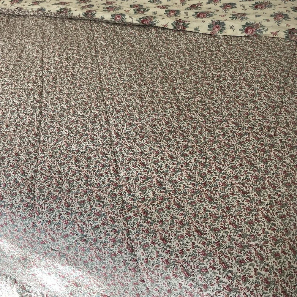 Vintage Country Cottage Comforter Bed Skirt Shams (2) Full/Double Reversible USA